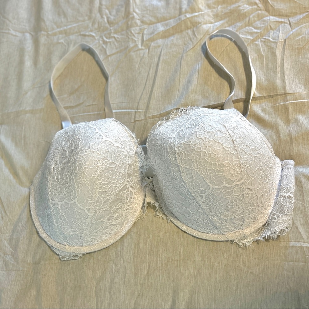 Victoria's Secret Size 42DD White Lace Bra